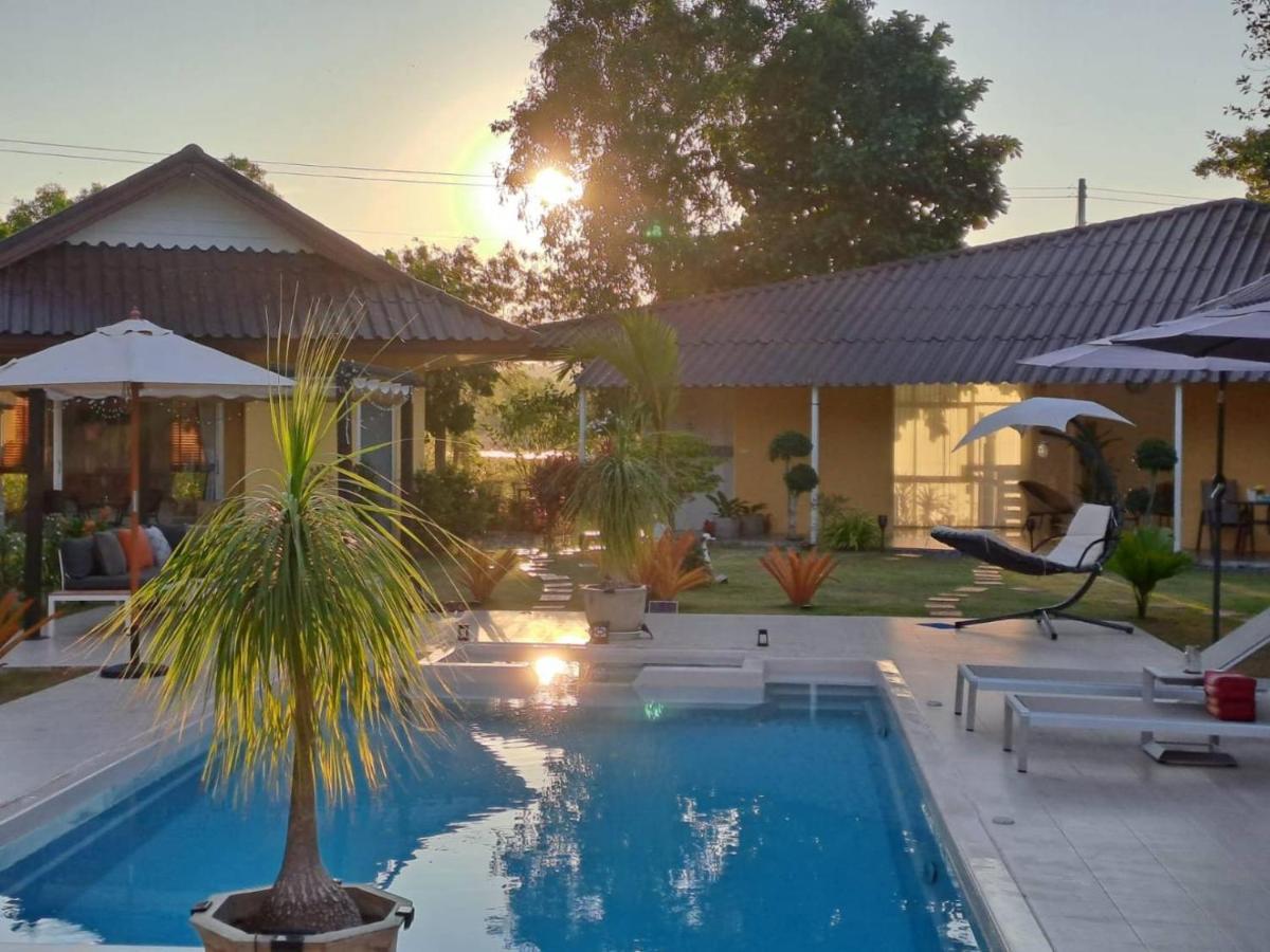 Pool Villa, Resort, Mae Ramphueng Beach, Ban Phe, Rayong, Residence M Thailand (Adults Only) Ban Chamrung Exterior foto